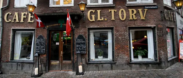 Cafe Gl. Torv Huset Med Det Grønne Træ