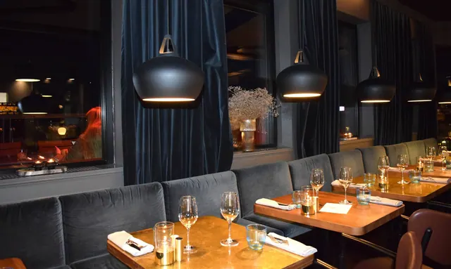Level Six - Restaurant og Bar