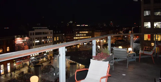 Level Six - Restaurant og Bar