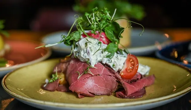 London Pub & Restaurant
