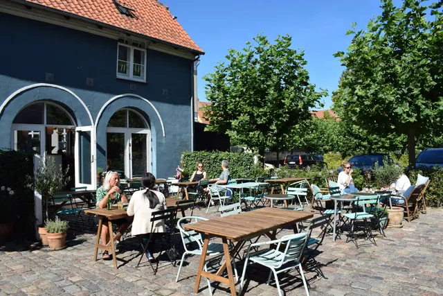 Cafe Satchmo